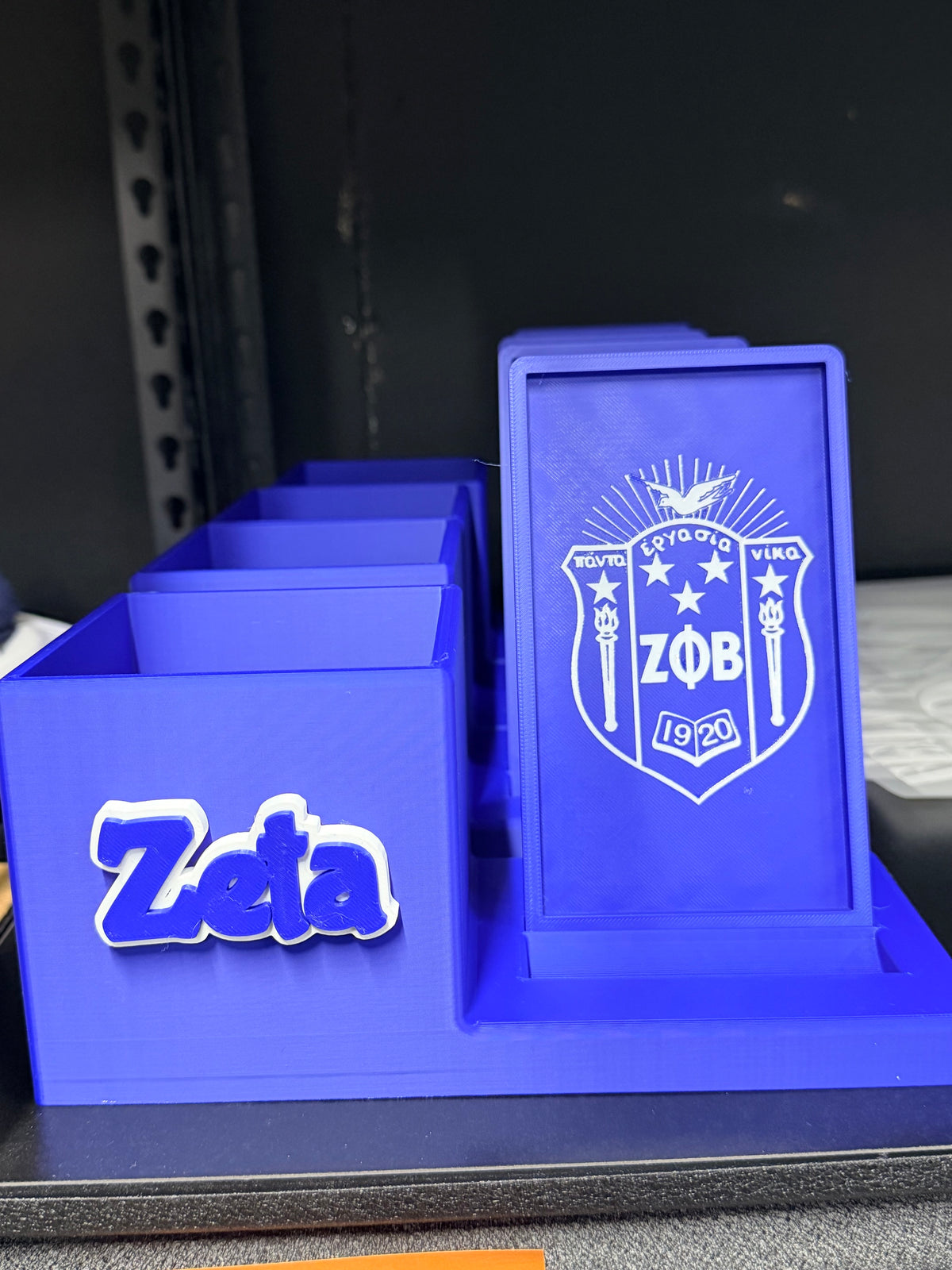 Zeta Phone Stand
