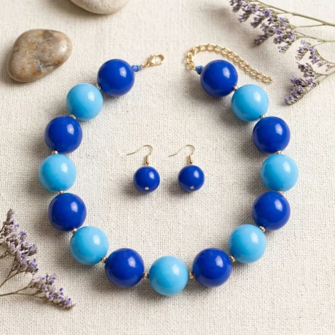 Two Tone Chunky Bead Necklace
