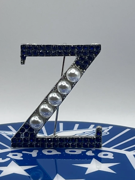 5 Pearl Z Lapel Pin