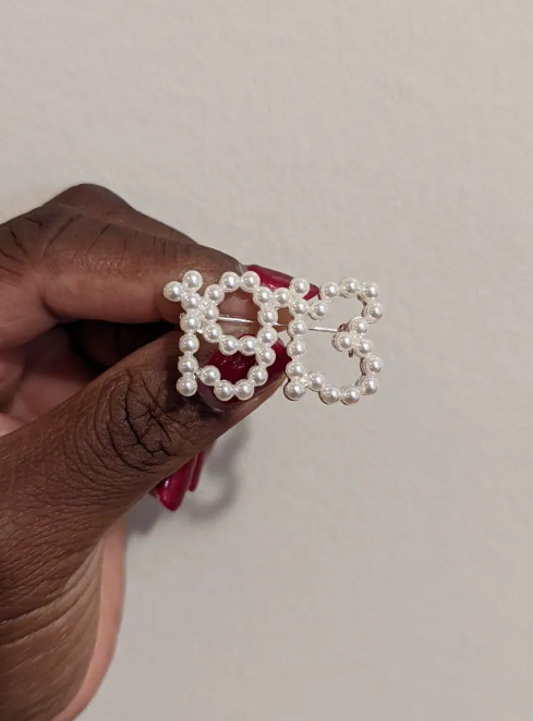 1913 Pearl Lapel Pin